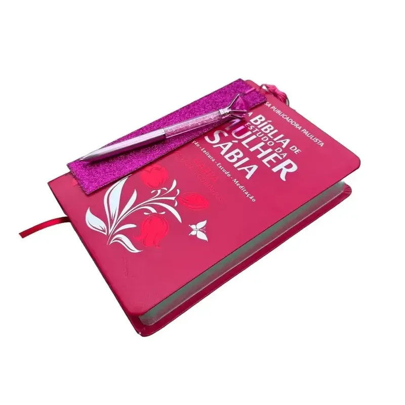 Foto do produto Bíblia de Estudo da Mulher Sábia Pink Capa Dura com Caneta Glitter